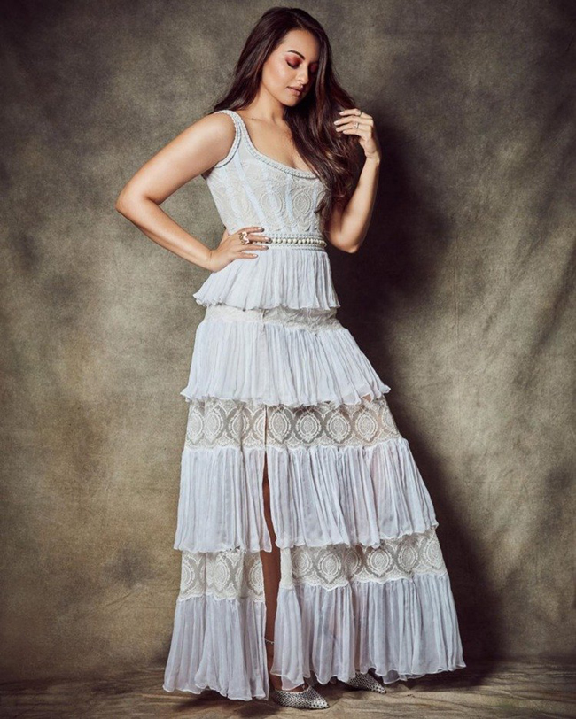 Sonakshi Sinha Latest Instagram Pics